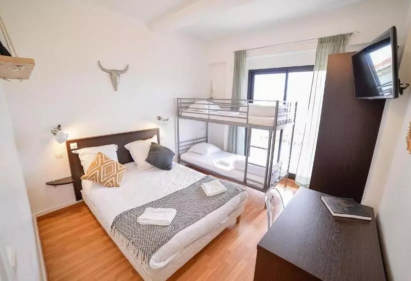 Single Fin Hotel & Lodge