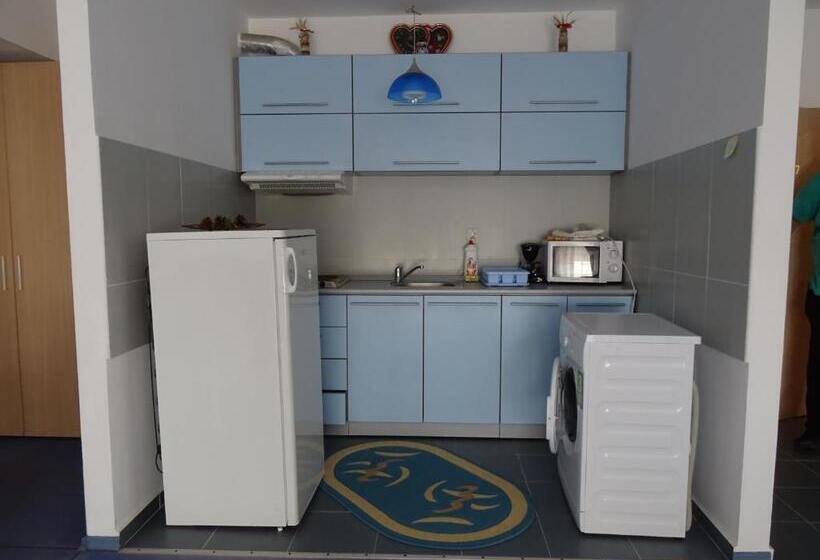 Club Onix Apartments