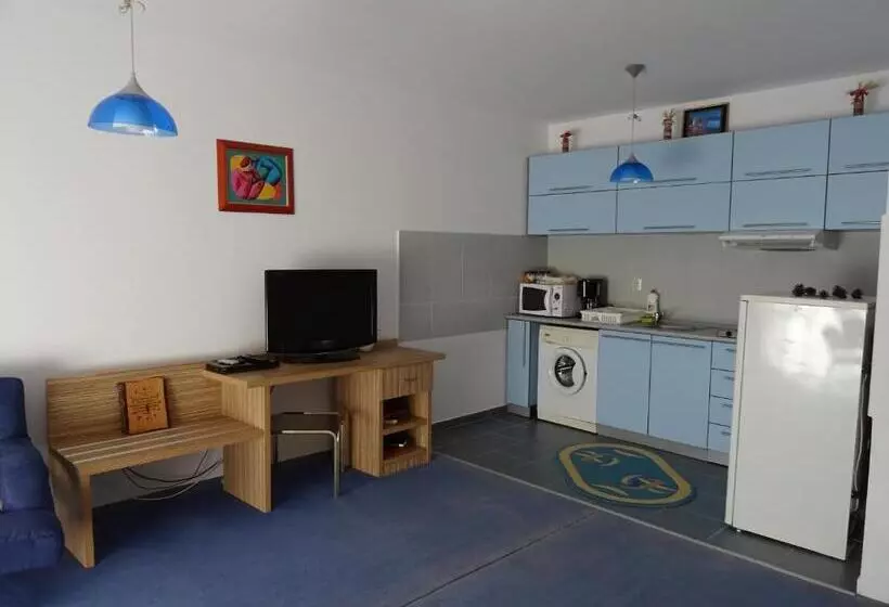 Club Onix Apartments