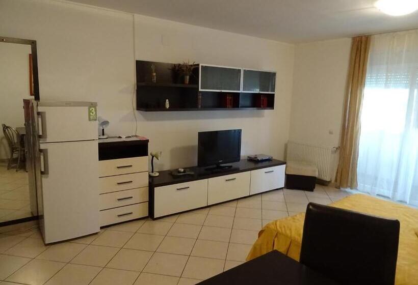 Club Onix Apartments