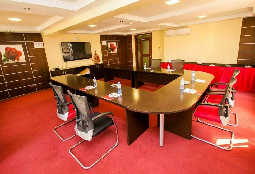 Waridi Paradise Hotel And Suites