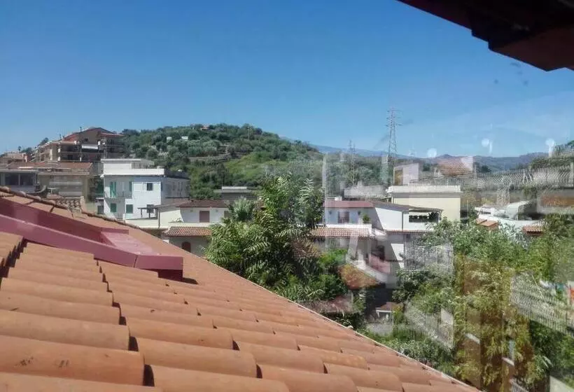 تختخواب و صبحانه Villa Marysa Apartments Seaview