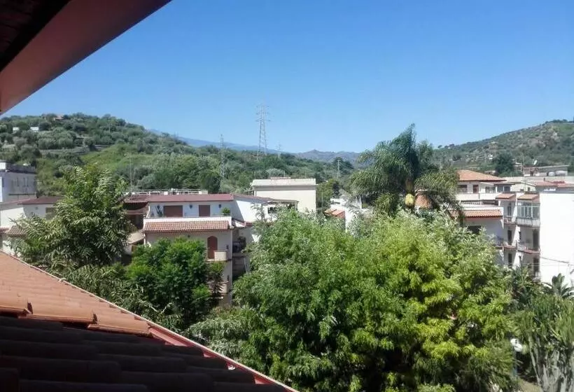 تختخواب و صبحانه Villa Marysa Apartments Seaview