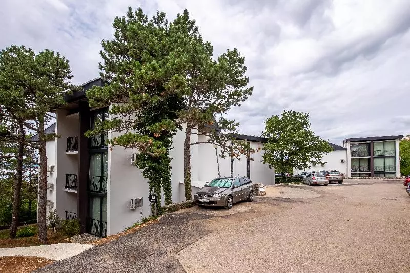 Hotelli Paviljoni Omorika