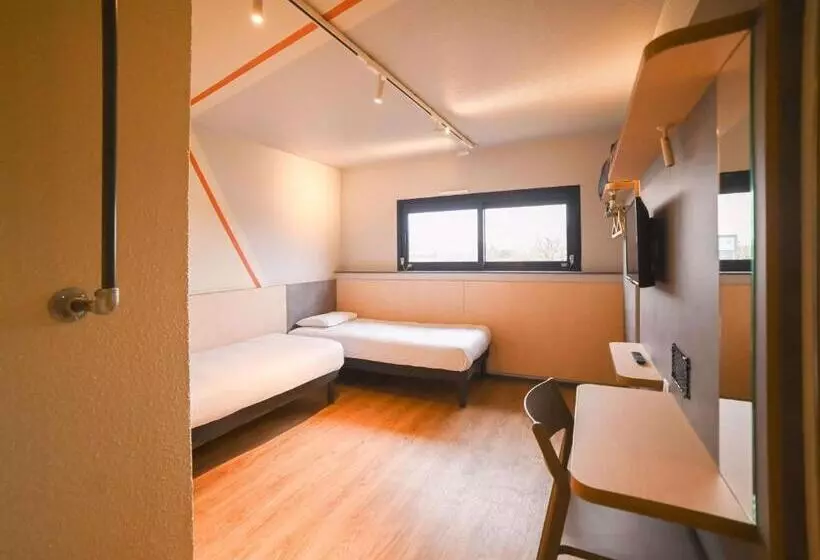 ホテル Ibis Budget Site Du Futuroscope