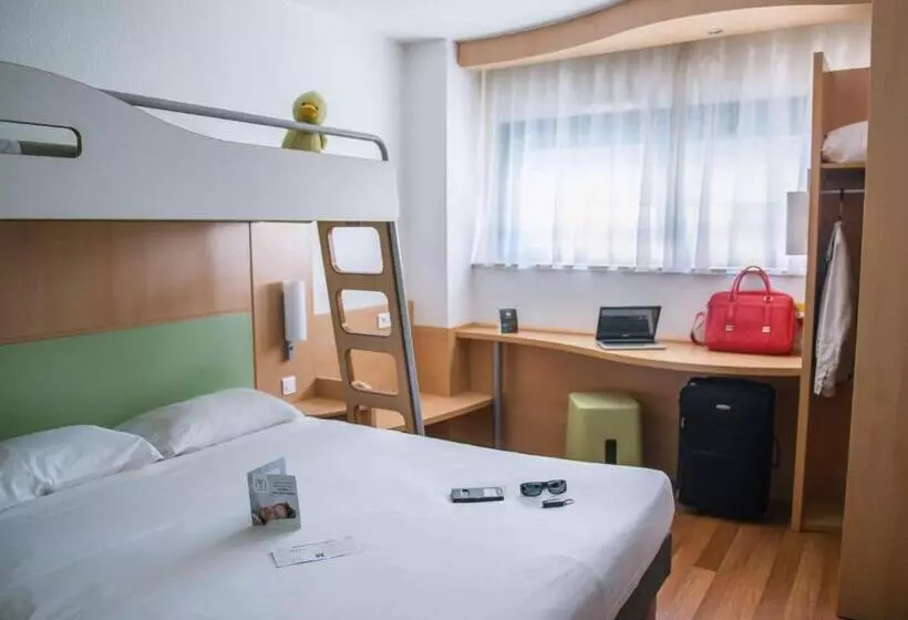 ホテル Ibis Budget Site Du Futuroscope