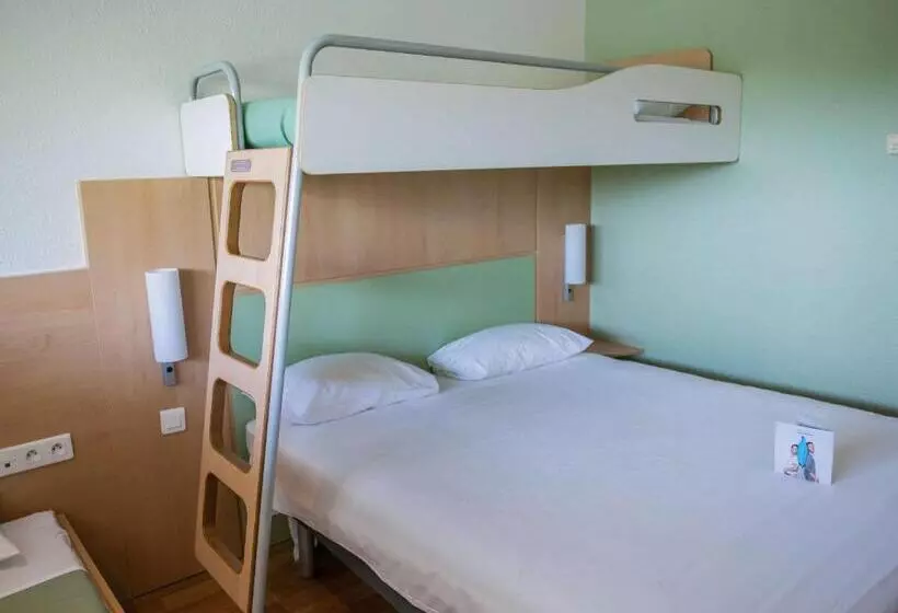 ホテル Ibis Budget Site Du Futuroscope