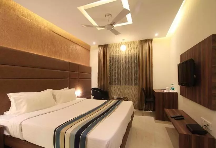 Hotel Sandesh Pride