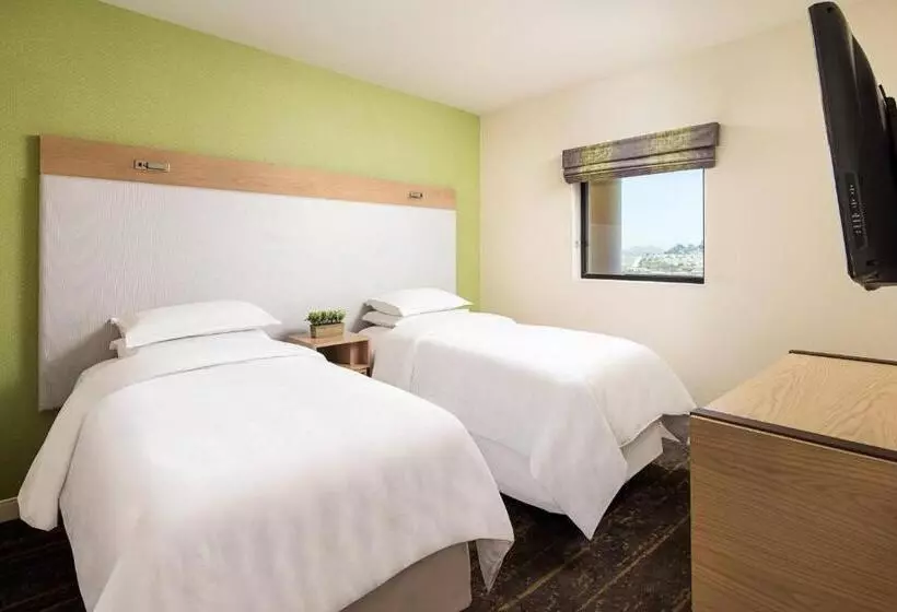 Sheraton Carlsbad Resort & Spa