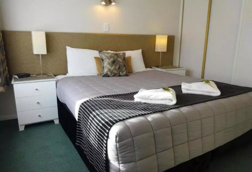 Aalton Motel