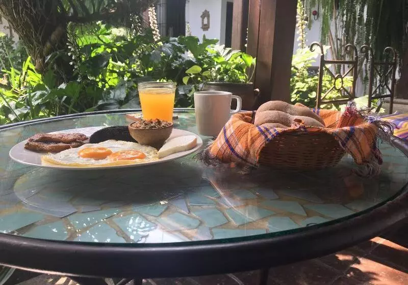 مسافرخانه Las Marias