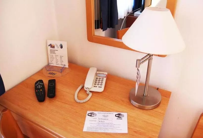 هتل Albergo Al Viale