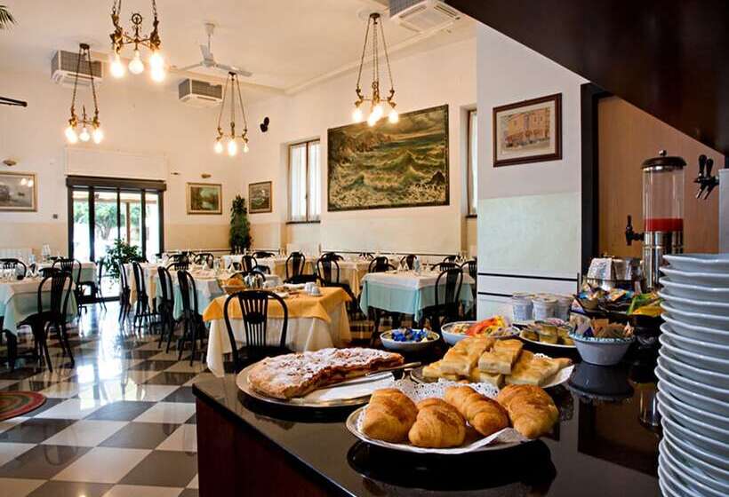 בית מלון כפרי Albergo La Marina B&b