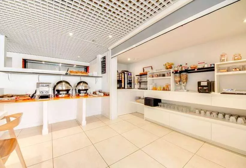 Brit Hotel Porte D Espagne