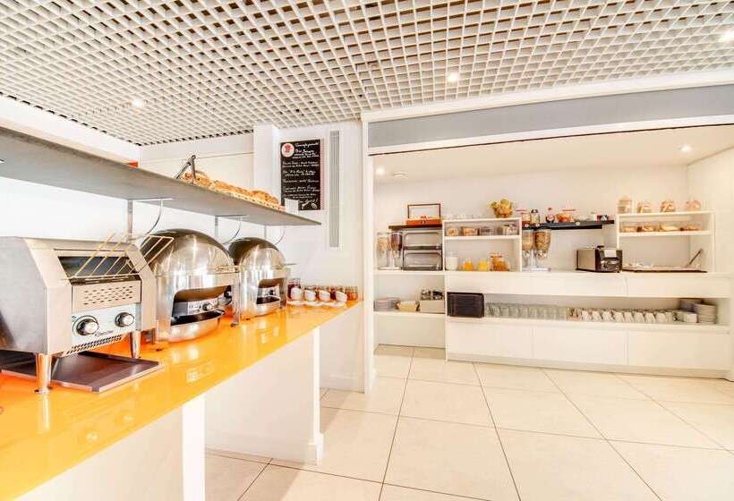 Brit Hotel Porte D Espagne