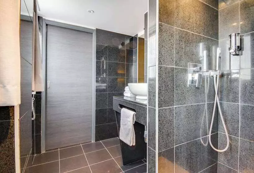 Brit Hotel Porte D Espagne