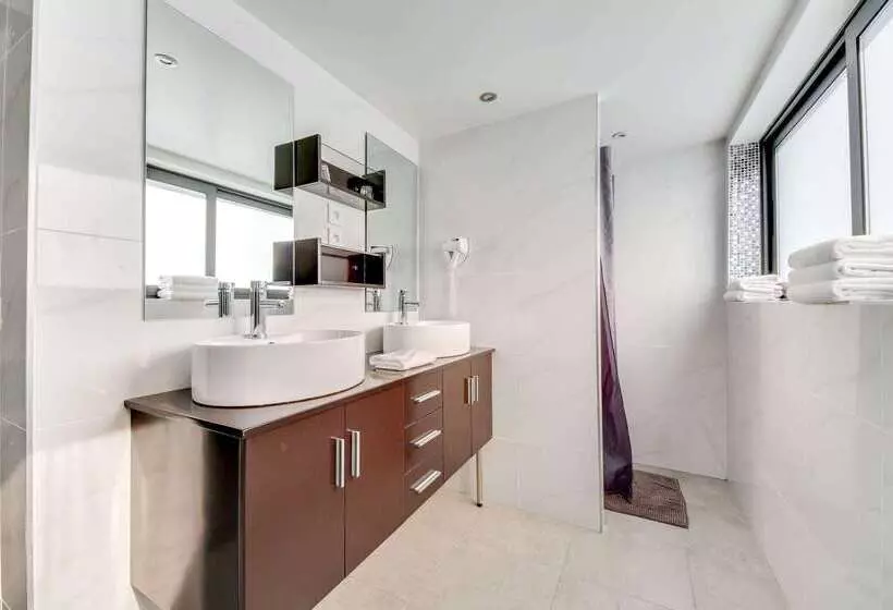 Brit Hotel Porte D Espagne