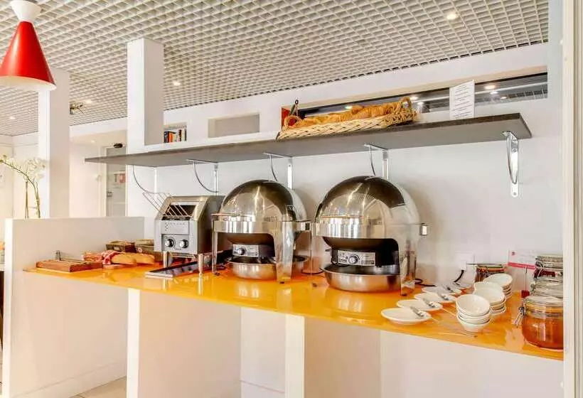 Brit Hotel Porte D Espagne