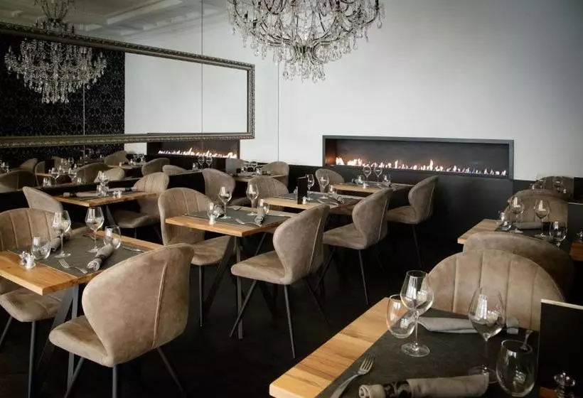 هتل Restaurant De Klenge Casino