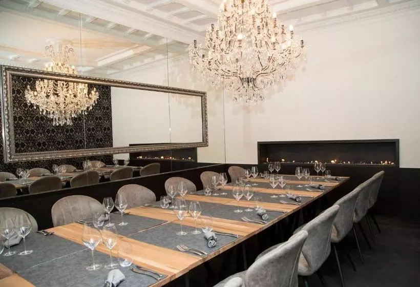 هتل Restaurant De Klenge Casino