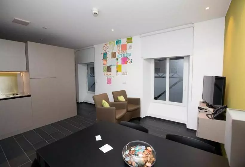 هتل Restaurant De Klenge Casino