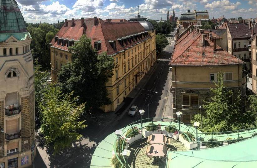 בית מלון כפרי City  Szeged