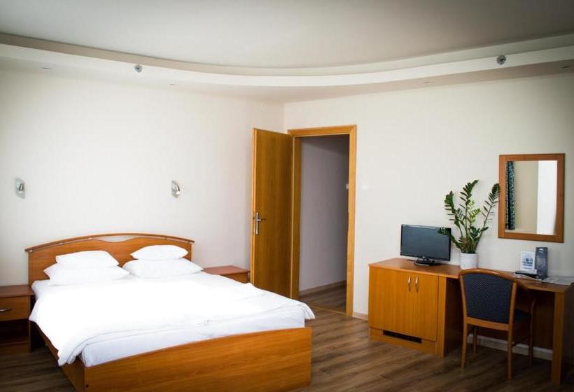 בית מלון כפרי City  Szeged