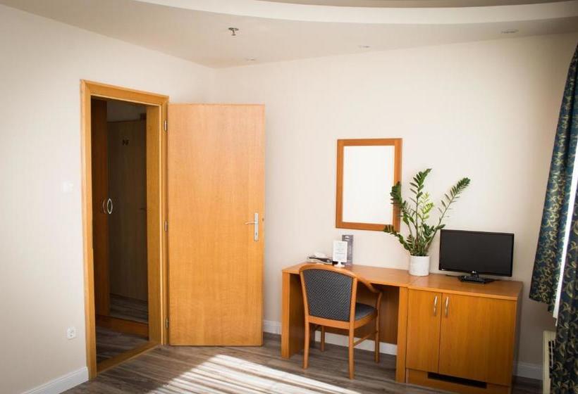 בית מלון כפרי City  Szeged