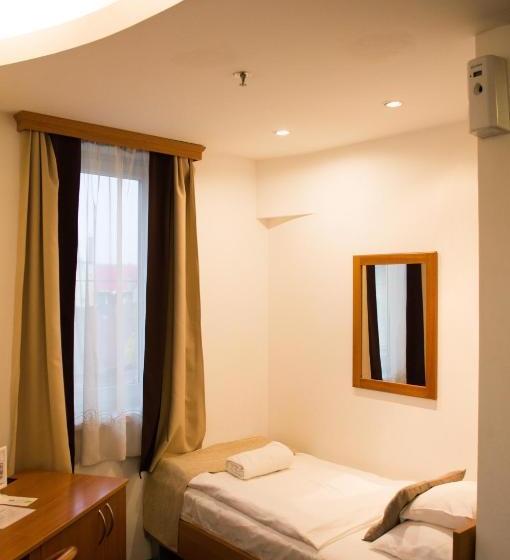 בית מלון כפרי City  Szeged