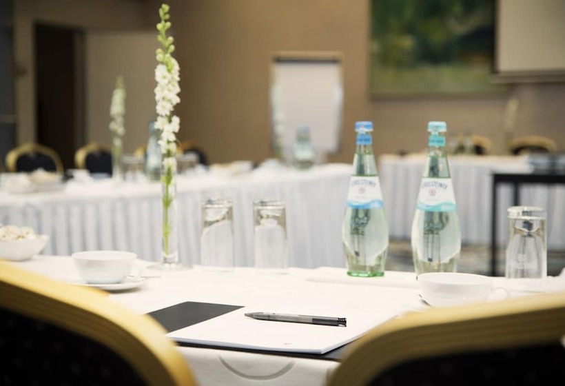 هتل International