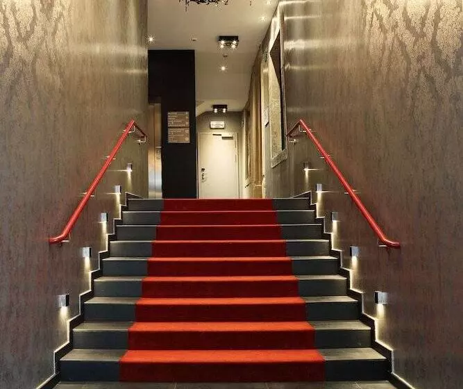 هتل International