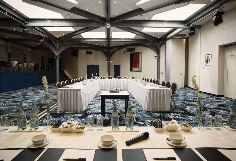 هتل International