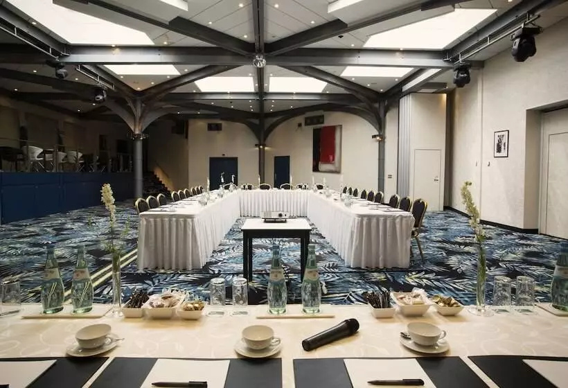 هتل International