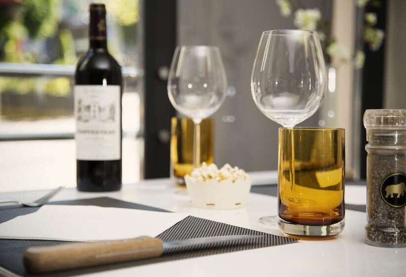 هتل International