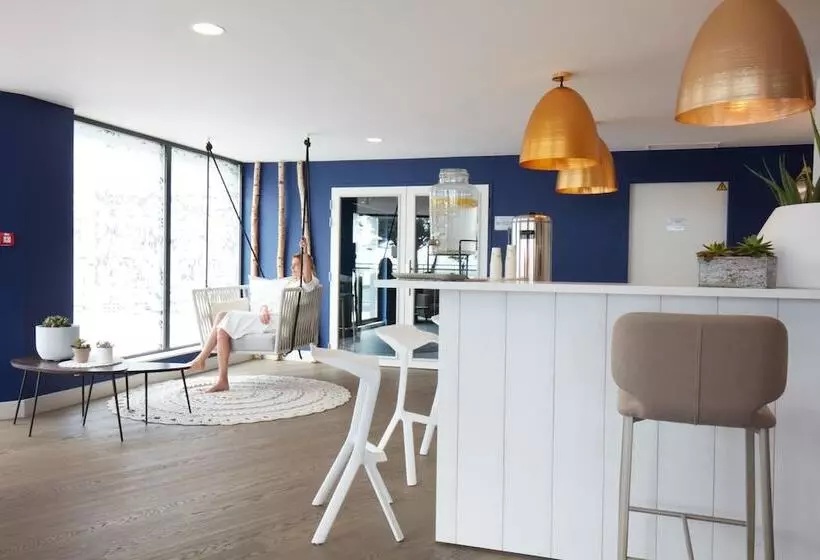 هتل Kastel & Spa Avec Piscine D Eau De Mer Chauffee