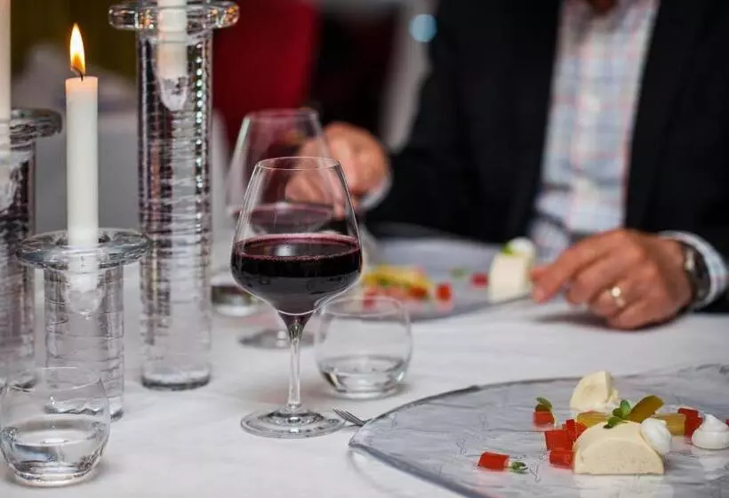 Отель Kosta Boda Art