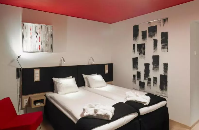 Отель Kosta Boda Art