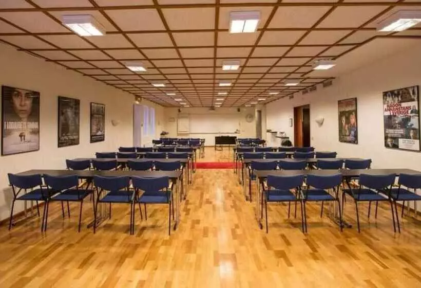 Отель L Villa Sparta