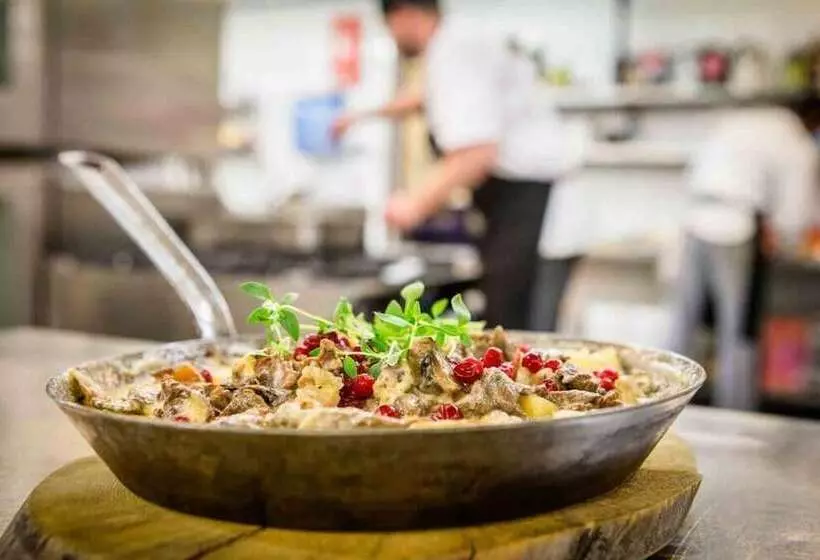 Отель L Villa Sparta