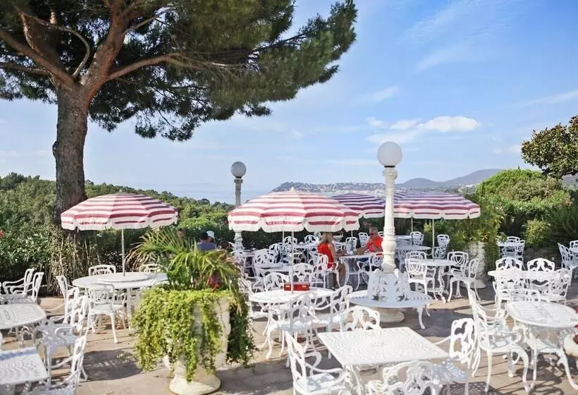 هتل Le Château De Mei Lese