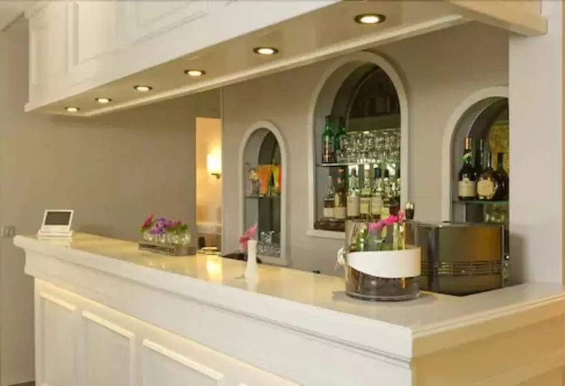 ホテル Logis Hôtel Et Spa Chez Camillou