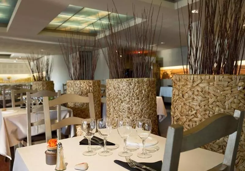 ホテル Logis Hôtel Et Spa Chez Camillou