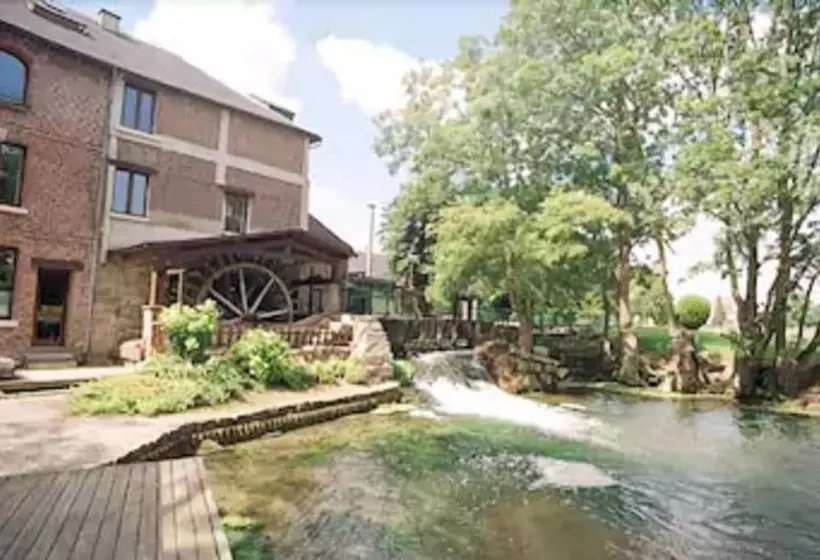 Отель Logis   Hôtel & Restaurant Moulin Des Forges