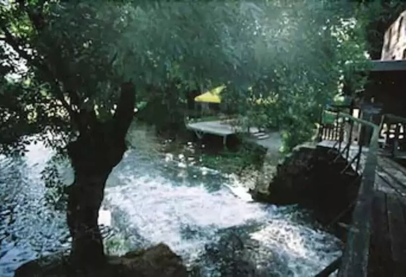 Отель Logis   Hôtel & Restaurant Moulin Des Forges