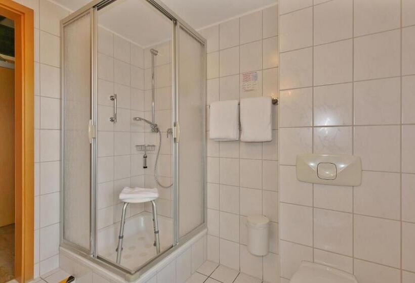 فندق Maria Aurora