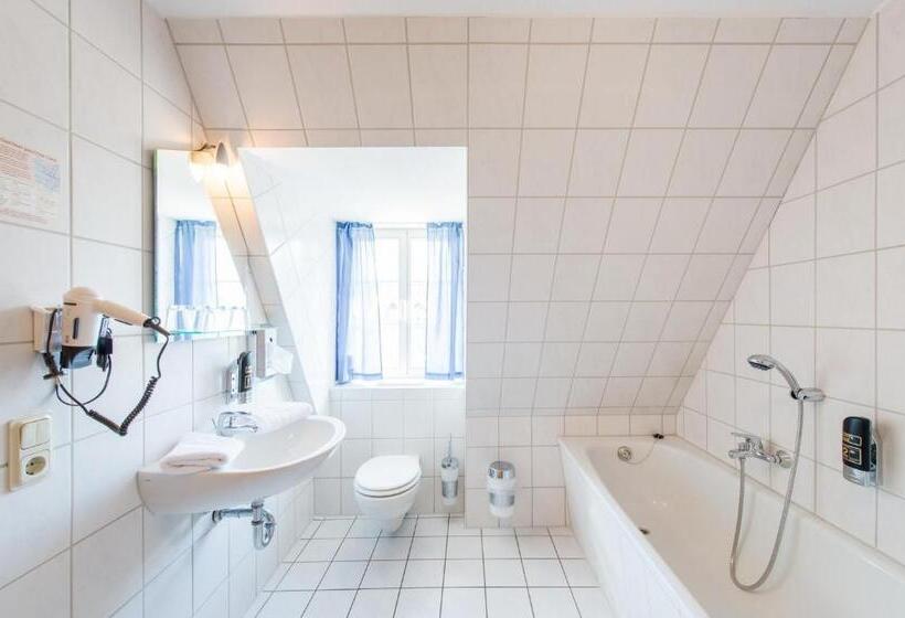 فندق Maria Aurora