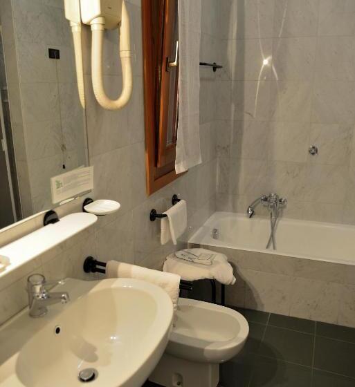 فندق Ristorante Locanda Milano