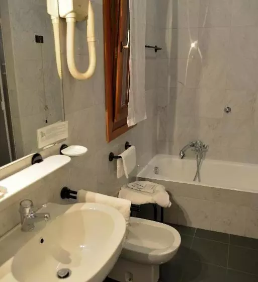 فندق Ristorante Locanda Milano