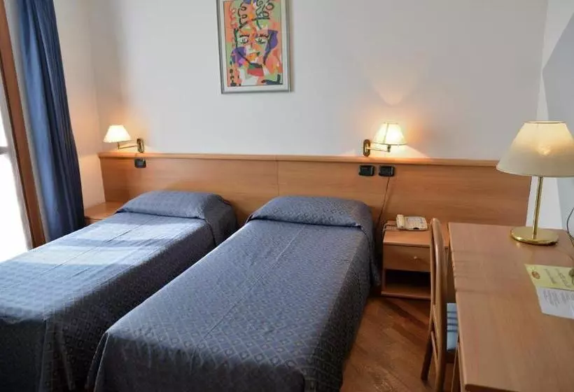 فندق Ristorante Locanda Milano