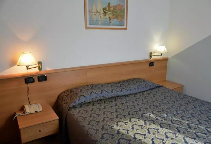 فندق Ristorante Locanda Milano